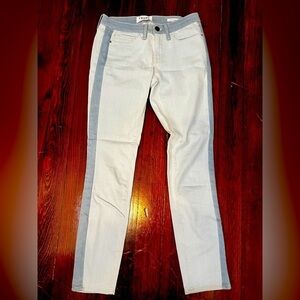 FRAME DENIM Color Block Jeans Le Skinny De Jeanne Light Wash Denim